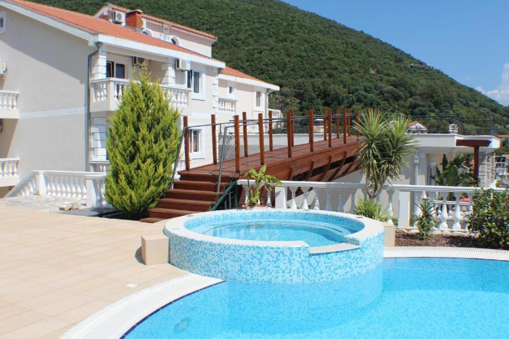 Elegance Duplexes By Monte Aria Herceg Novi Exterior foto